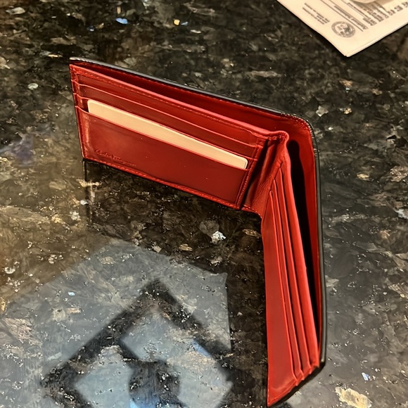 Authentic Salvatore Ferragamo Wallet - Picture 8 of 8